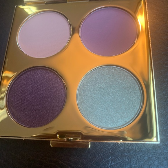Mac Cosmatic limited edition eyeshadow palette brand new in box limited edition